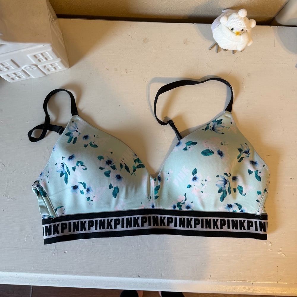 PINK VS Wear Everywhere Lightly Lined Bra